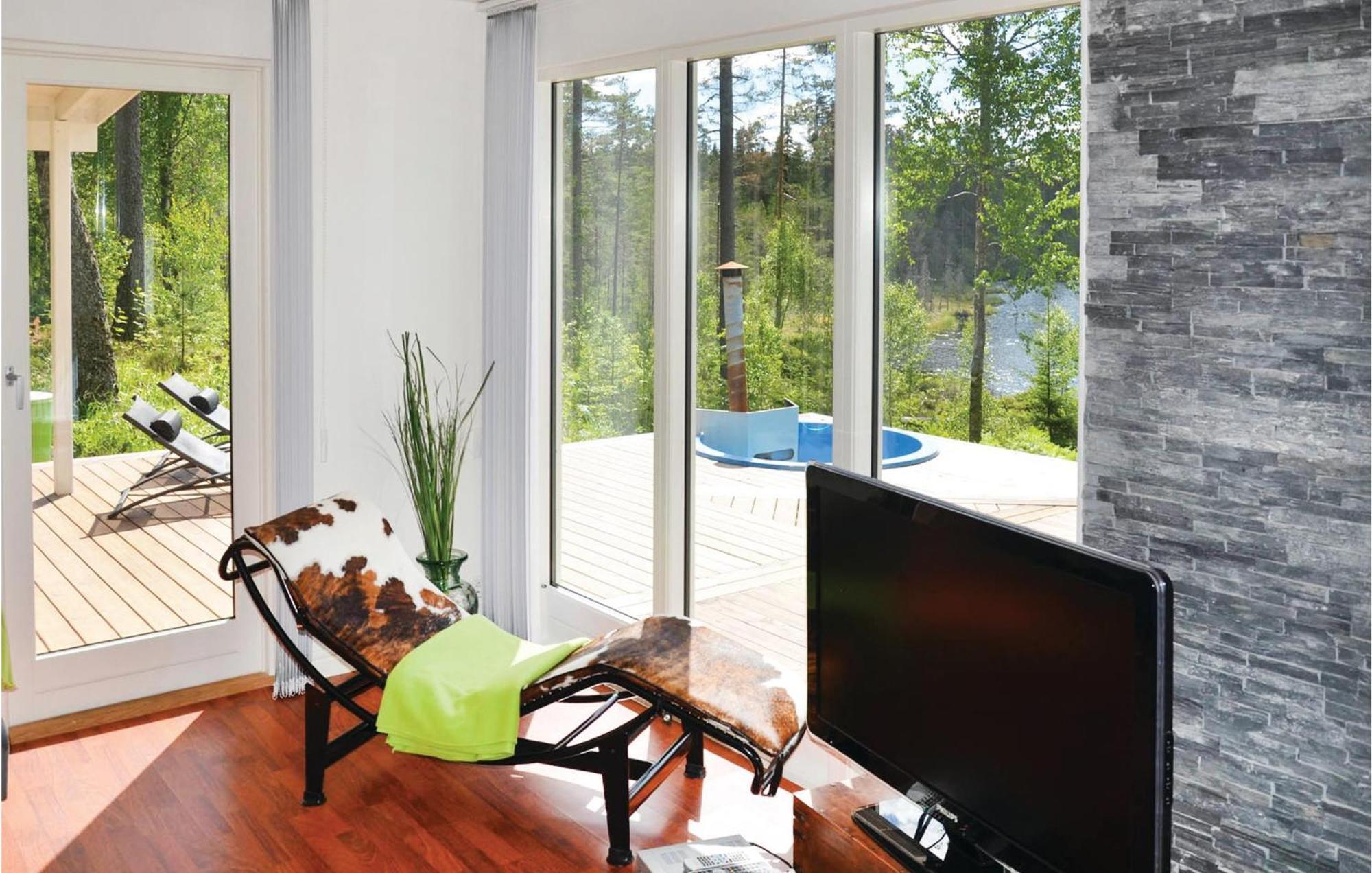 Nice Home In Sunne With Jacuzzi Alvsatern Ngoại thất bức ảnh